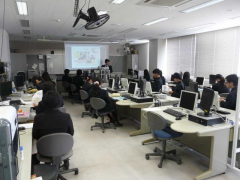 鶴岡南高等学校山添校の２年生が見学に来ました（制御機械科）