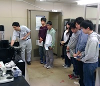 工業技術センター庄内試験場を見学しました(制御機械科)